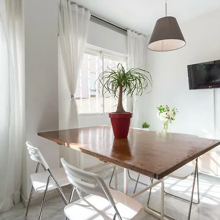Ambc-very Quiet Steps Away From Old Town Apartment