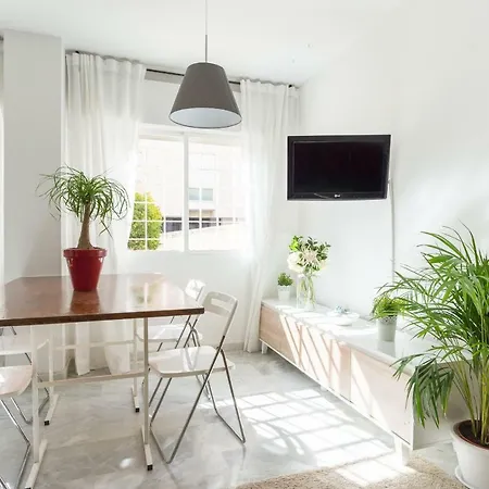 Ambc-very Quiet Steps Away From Old Town Apartment