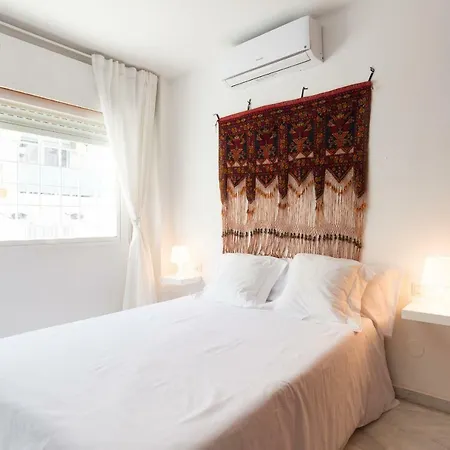 Ambc-very Quiet Steps Away From Old Town Apartment